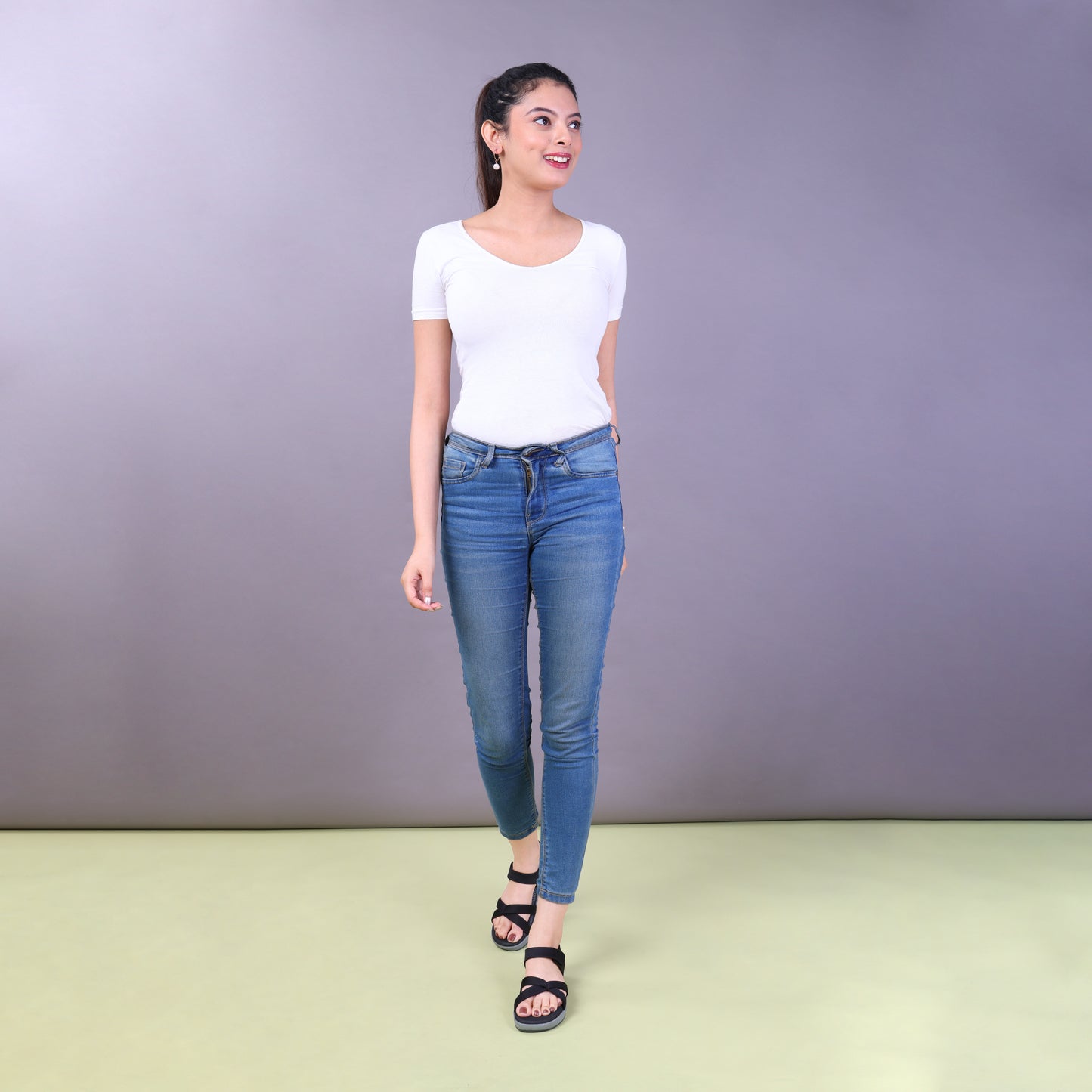 Saina Sandal