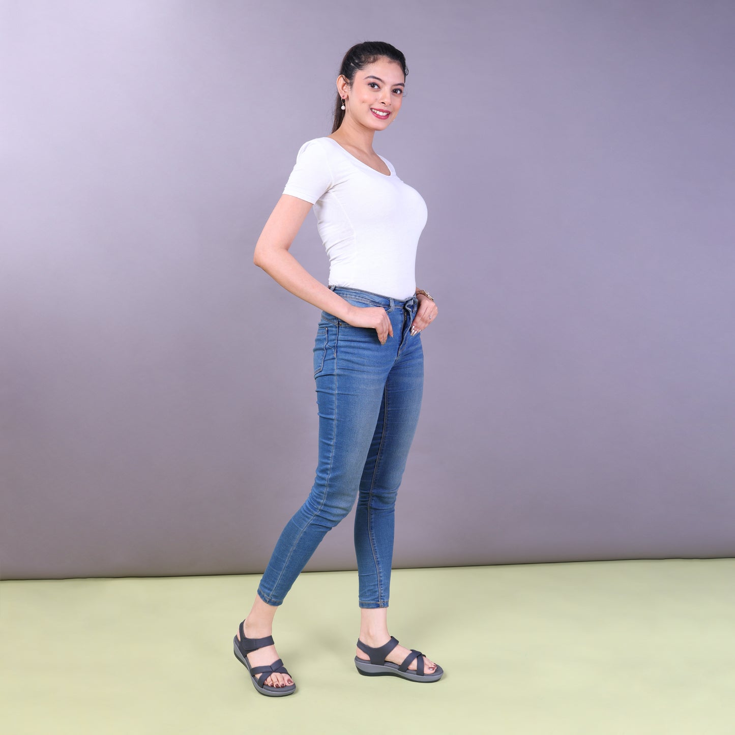 Saina Sandal