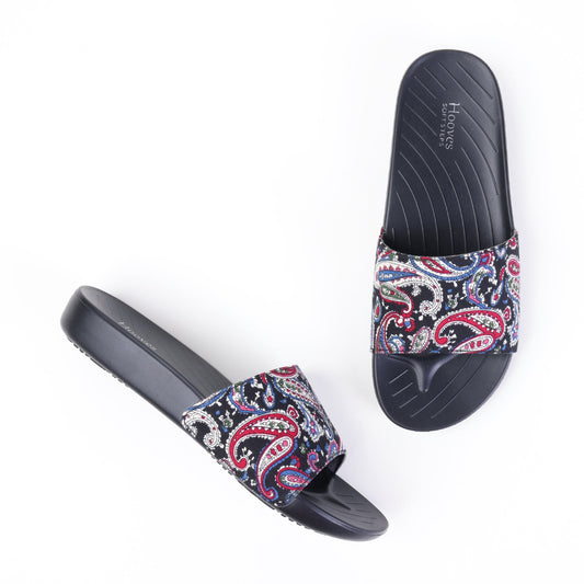 Seasons Change, Comfort Shouldn't: Choosing the Right Footwear for Every Climate