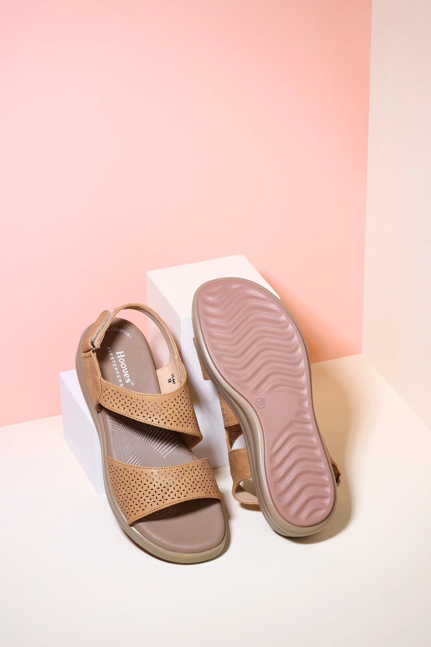 55-647 Sandals